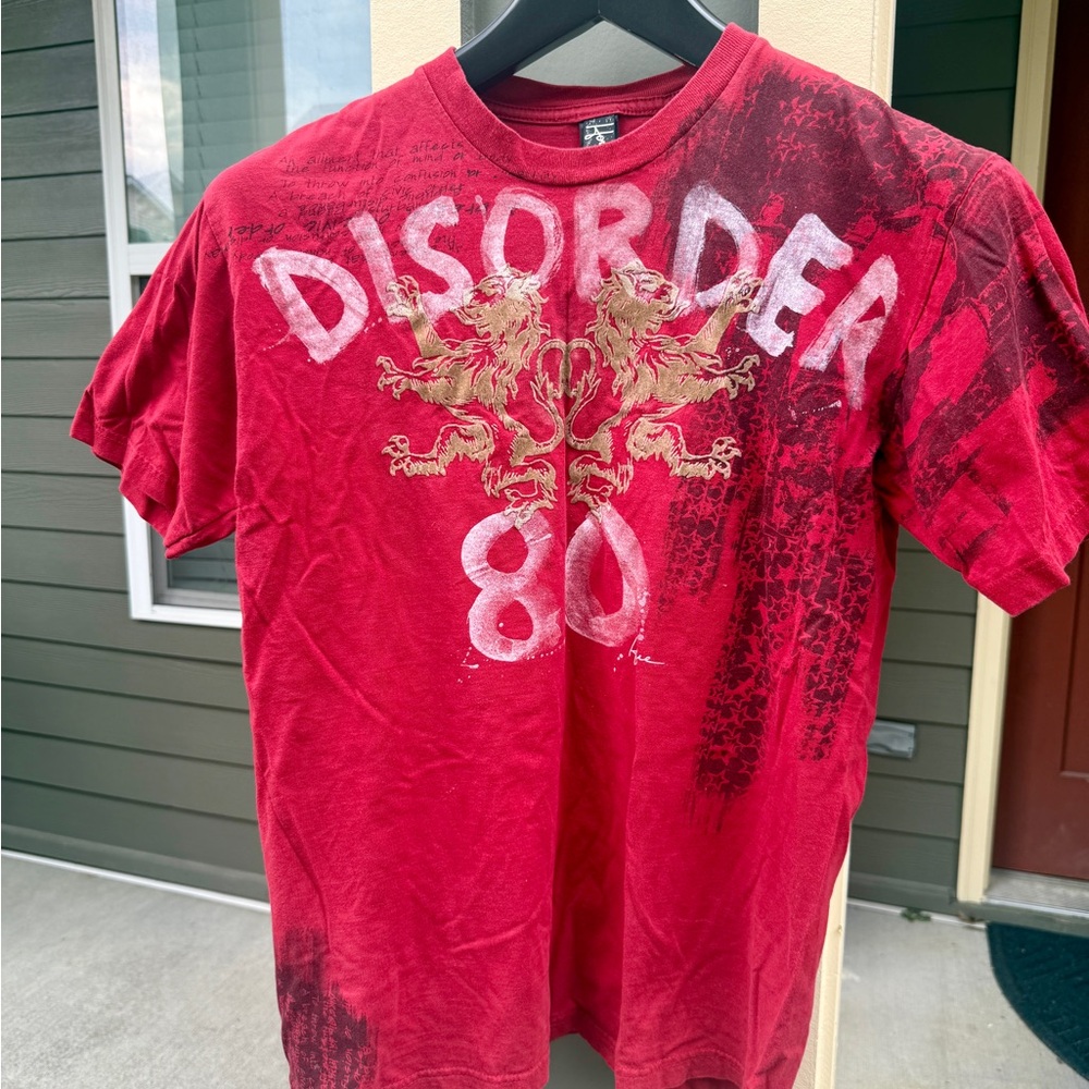 Howe brand Red Graphic 'Disorder 80' Tee with Gold Crest
